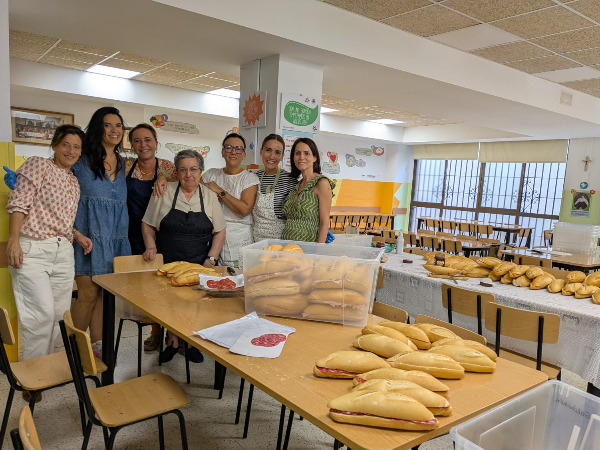 SEGUIMOS CON NUESTRO BOCADILLO SOLIDARIO.