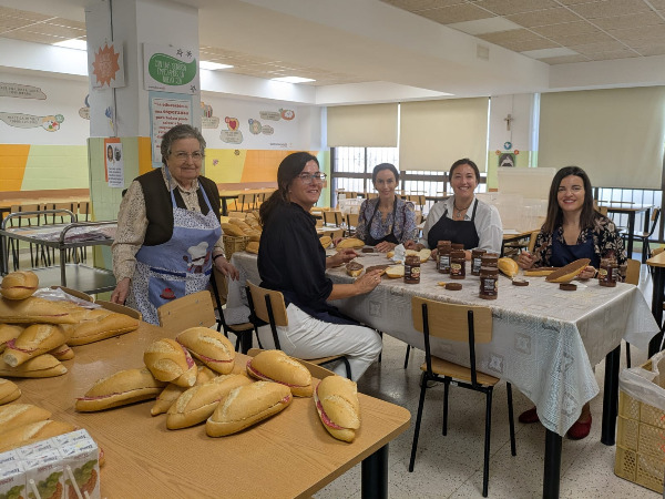 SEGUIMOS CON NUESTRO BOCADILLO SOLIDARIO.