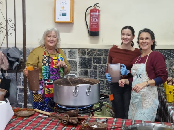 CHOCOLATADA Y REUNIÓN CON EL P. DAVID, DELEGADO DE KARIT.