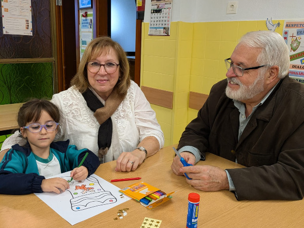 HEMOS CELEBRADO EL DÍA DE LOS ABUELOS.