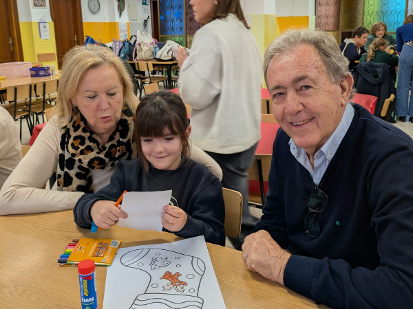 HEMOS CELEBRADO EL DÍA DE LOS ABUELOS.