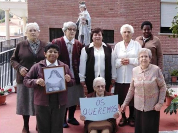 LAS HERMANAS Y EL CLAUSTRO DE PROFESORES LES DESEAN ¡FELIZ VERANO!