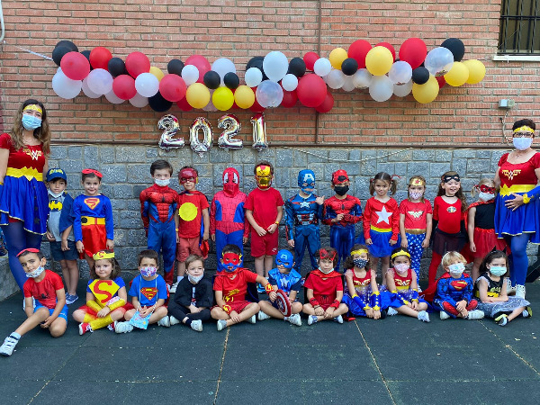 LA FIESTA DE NUESTROS SUPERHÉROES